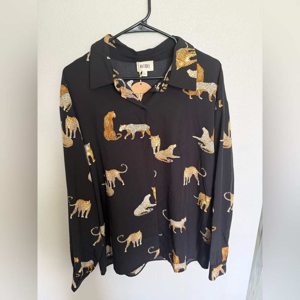 BiBi Black Blouse with Cheetah Novelty Pattern Wild Life Motif Feral Fashion NWT